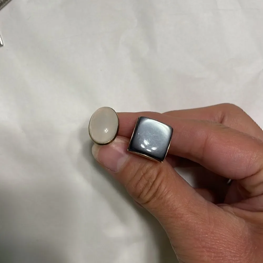 Mismatched Cufflinks !